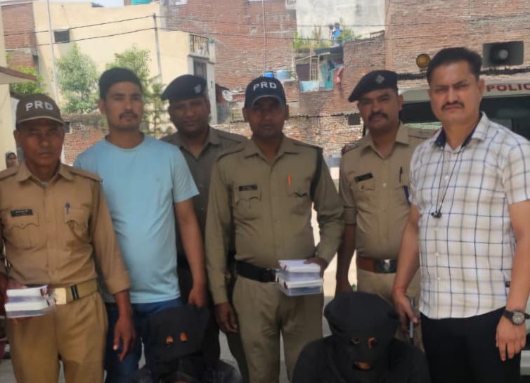 रुद्रपुर:नशे पर पुलिस का प्रहार,स्मैक के साथ 2 शातिर नशा तस्कर गिरफ्तार